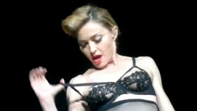 Madonna’dan mide bulandıran paylaşım!