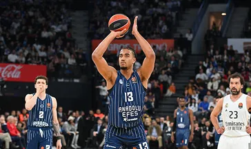 Anadolu Efes, Real Madrid’e kaybetti