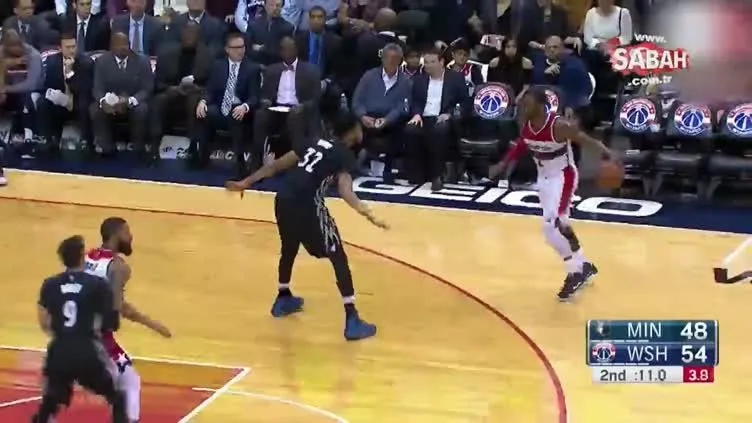 NBA'de ağır çekimde fark edilebilecek pas sosyal medyada olay oldu!