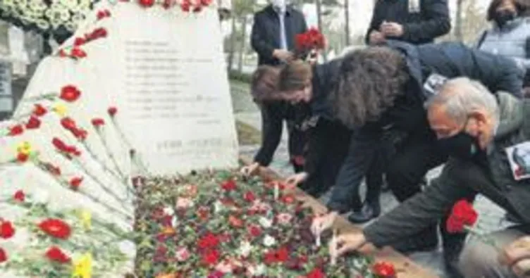 Mumcu, ölümünün 28. yılında anıldı