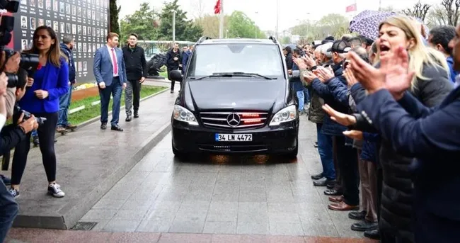 ekrem-imamoglundan-mahkemede-pes-dedirten-savunma-yanlislikla-belediyenin-sisteminden-benzin-almisiz-1790103378837.jpg (800×422)