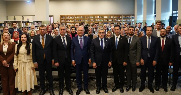 AK Parti Genel Başkanvekili Ala Kütüphane Sohbetleri programına konuk oldu: ⁠AK Parti 25. Yıl söyleşilerini başlattı. Şimdi 2053 hedefimiz var