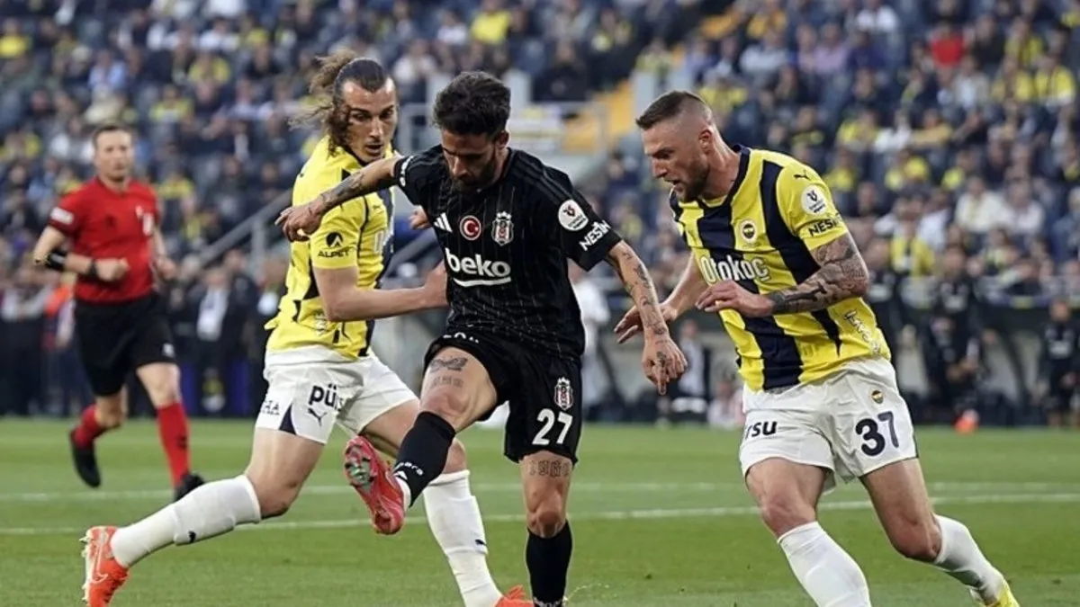 Beşiktaş – Fenerbahçe derbisi ne zaman, saat kaçta ve hangi kanalda? Süper Lig’de derbi heyecanı yaşanıyor! Beşiktaş – Fenerbahçe derbisi ne zaman, saat kaçta ve hangi kanalda? Süper Lig’de derbi heyecanı yaşanıyor!