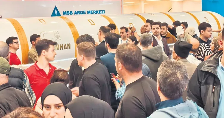 150 bin kişi sahaya akın etti