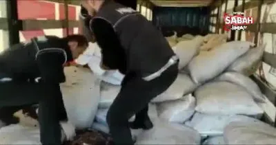 Adana’da uyuşturucu operasyonunda 65 kilo 137 gram esrar ele geçirildi | Video