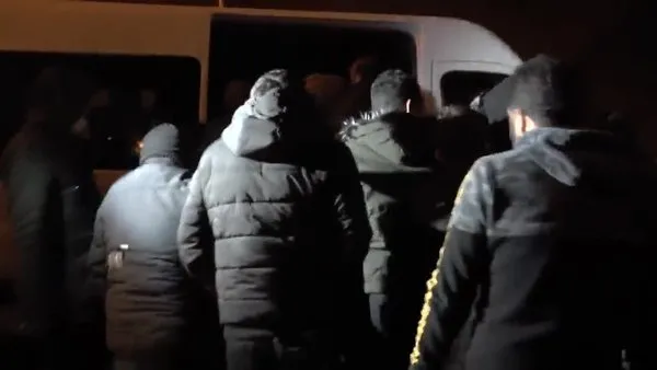 Kayseri'de kaçak göçmen operasyonu: Bir minibüsten 31 kişi çıktı