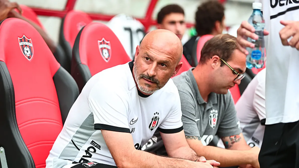 Beşiktaş’ta Vincenzo Italiano’dan Leandro Trossard açıklaması! Beşiktaş’ta Vincenzo Italiano’dan Leandro Trossard açıklaması!