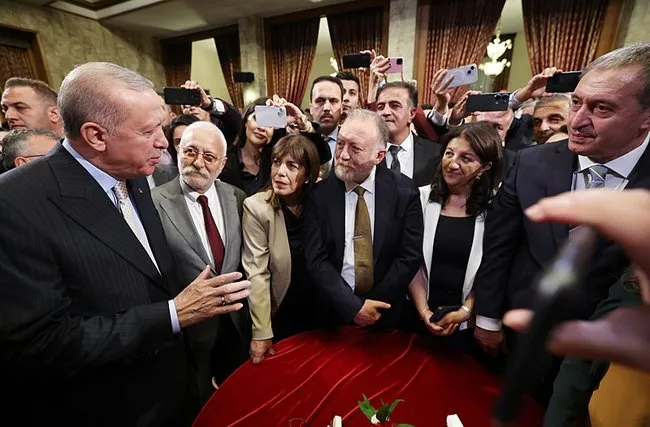SON DAKİKA | Başkan Erdoğan, DEM Parti heyetini kabul ediyor! Gündem Terörsüz Türkiye...
