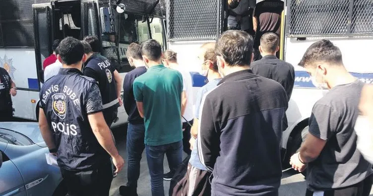 FETÖ’ye operasyon: 3 ilde 64 gözaltı