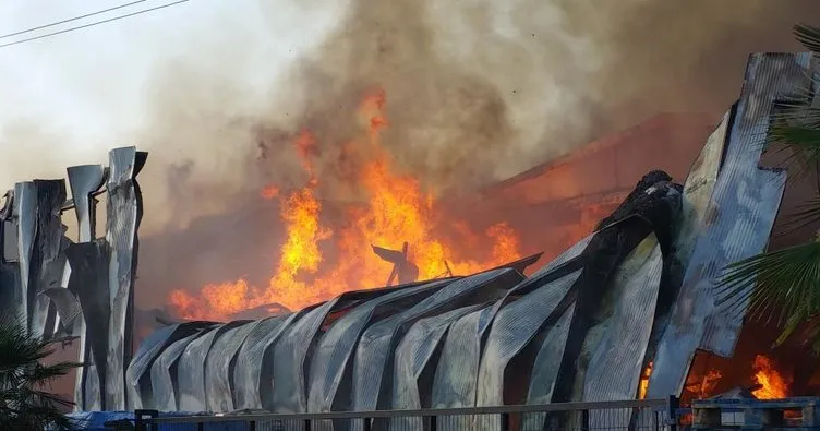 Samsun’da bebek bezi fabrikasında yangın çıktı! Ekiplerin müdahalesi sürüyor