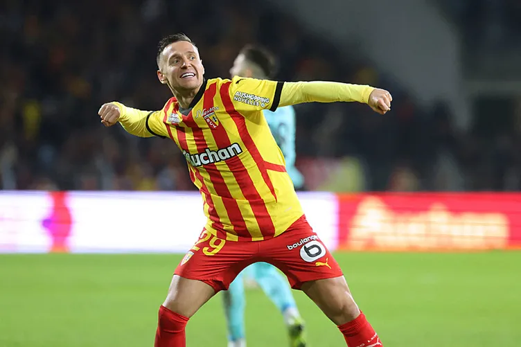 Przemyslaw Frankowski hayırlı olsun! İmzalar resmen atılıyor