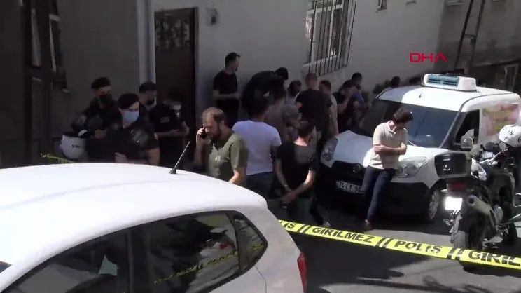 İstanbul Beyoğlu'nda akrabalar arasında silahlı çatışma: 3 ölü, 1 yaralı