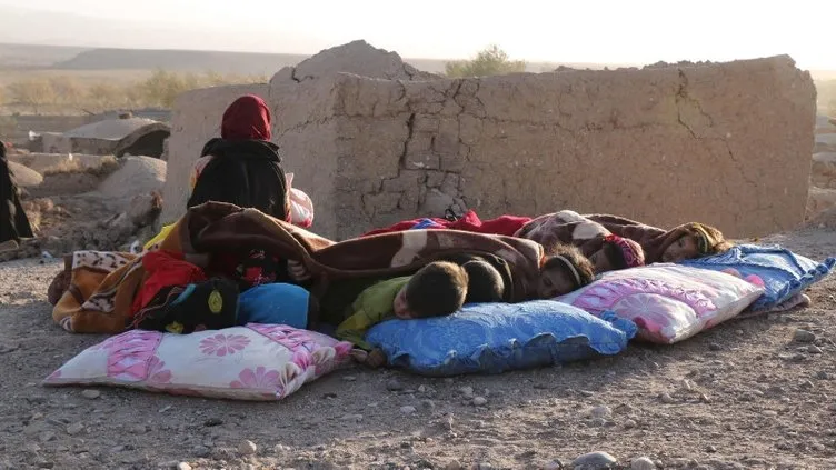 Korkunç depremlerle sarsılan Afganistan'da bilanço giderek ağırlaşıyor! Ölü sayısı 2 bini aştı