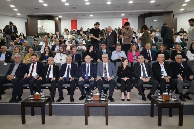 adasoda-kosgeb-kobiler-icin-destek-ve-donusum-programi-1776327669062.jpeg (1280×853)