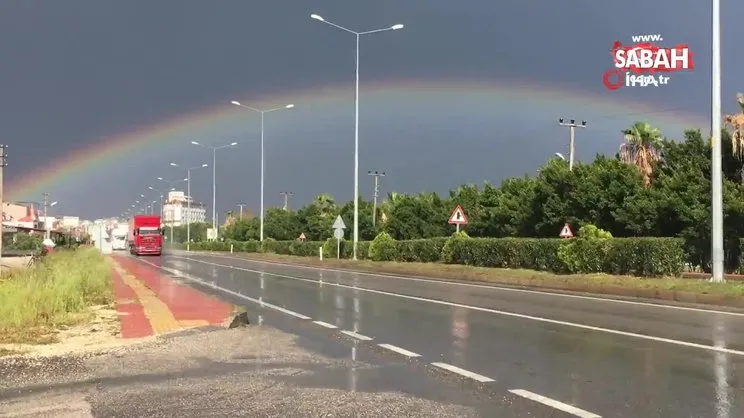 Mersin'de sağanak sonrası gökkuşağı renkli görüntüler oluşturdu | Video