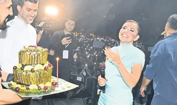 Merve Özbey’e doğum günü sürprizi
