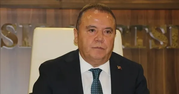 1785240184656.jpeg Antalya Büyükşehir Belediyesi'nde yolsuzluk operasyonu: Gençlik Merkezi Sorumlusu gözaltına alındı!