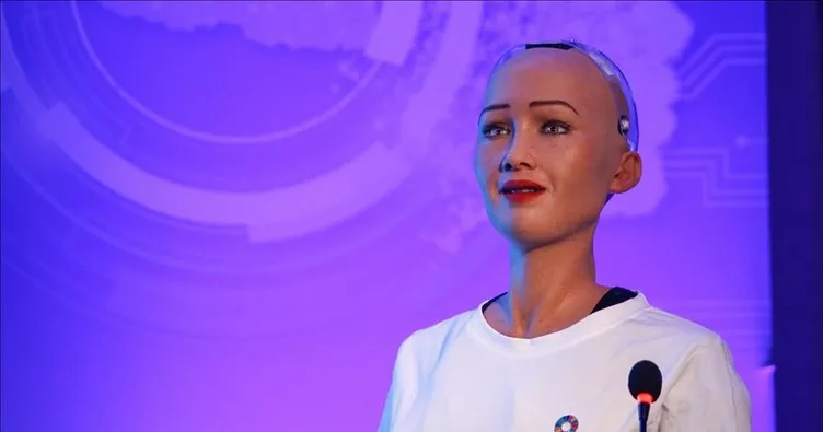 Robot ’Sophia’ yeni bir dil daha öğrendi