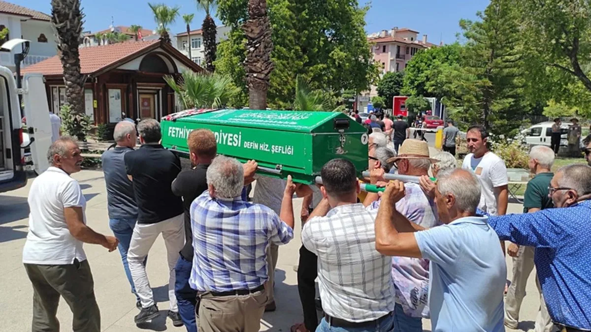 Yemek yaparken üzerine kızgın yağ dökülen kadın, 2 ay sonra öldü