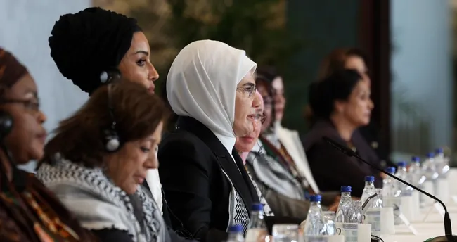 Emine Erdoğan’dan “Filistin İçin Tek Yürek Zirvesi” paylaşımı Emine Erdoğan’dan “Filistin İçin Tek Yürek Zirvesi” paylaşımı