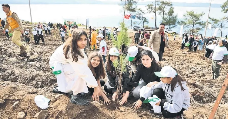 Yangının izleri siliniyor!