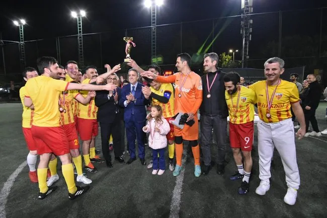 anadolu-adliyesi-12inci-geleneksel-futbol-turnuvasinda-final-coskusu-1747260466875.jpeg