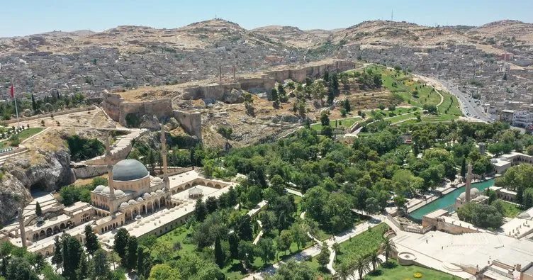 Tarihi Urfa Kalesi’ne yapılacak ziyaretler için yürüyüş yolu yapıldı