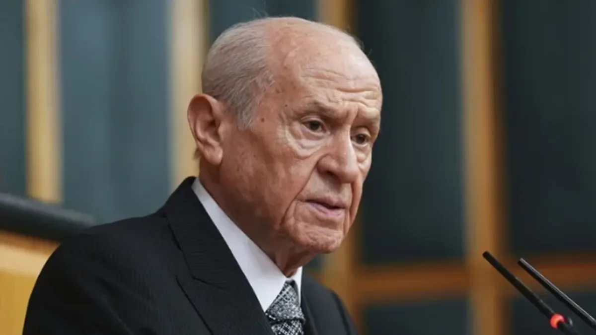 MHP lideri Devlet Bahçeli: Türk dili; millet olma şuurunu besleyen temel sütundur MHP lideri Devlet Bahçeli: Türk dili; millet olma şuurunu besleyen temel sütundur