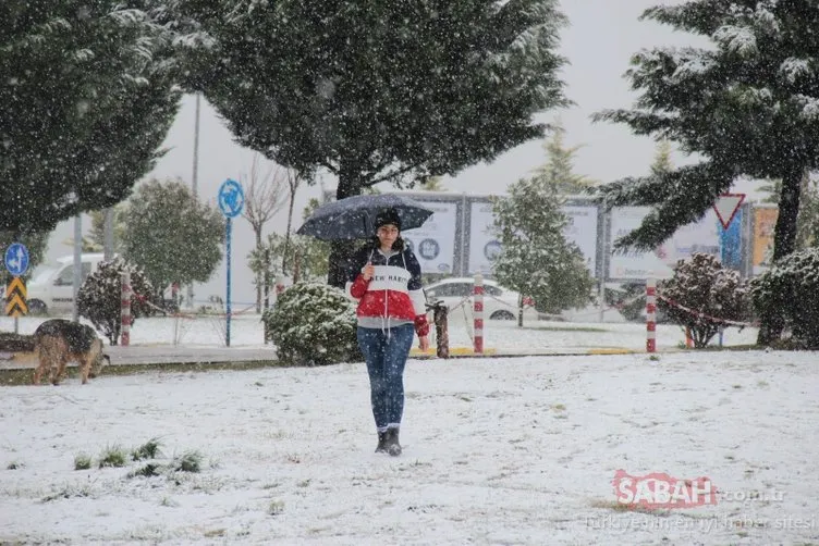 Kar İstanbul’un kapısında! Kocaeli beyaza büründü! İşte kar yağışından kareler