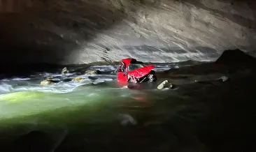 Hakkari’da feci kaza! Araç 300 metreden Zap suyuna uçtu!