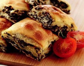 Ispanaklı Açma Börek