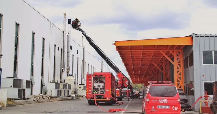 Bakırköy’de korkutan fabrika yangını