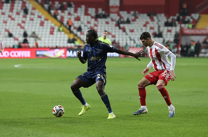 antalyaspor-fenerbahce-mac-sonu-libero-tv-canli-yayini-serkan-korkmaz-serkan-balci-firat-aydinus-1772386282132.jpeg