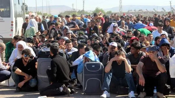 Suriyeli 162 bin sığınmacı terörden arındırılan bölgelere döndü
