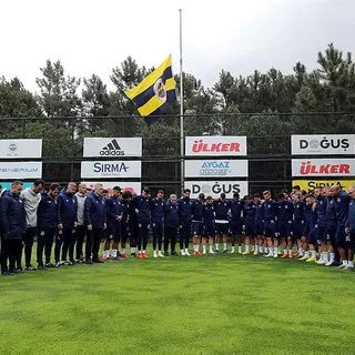 Can Bartu Tesisleri'nde Can Bartu için Fenerbahçe bayrağı yarıya indirildi