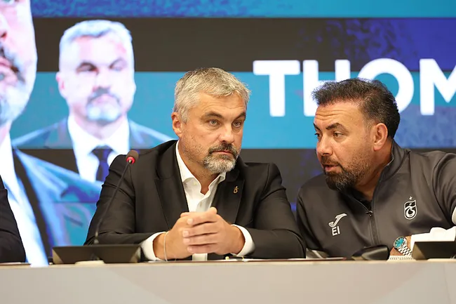 thomas-reis-umuyoruz-tarih-yazariz-1789657979886.jpg