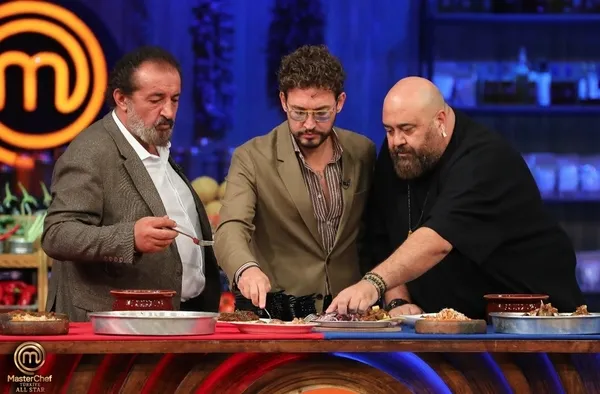 DUYGUSAL VEDA! SON DAKİKA MASTERCHEF KİM ELENDİ? TV8 ile 22 Ekim MasterChef'te kim elendi, kim gitti, hangi yarışmacı? - Galeri - Yaşam