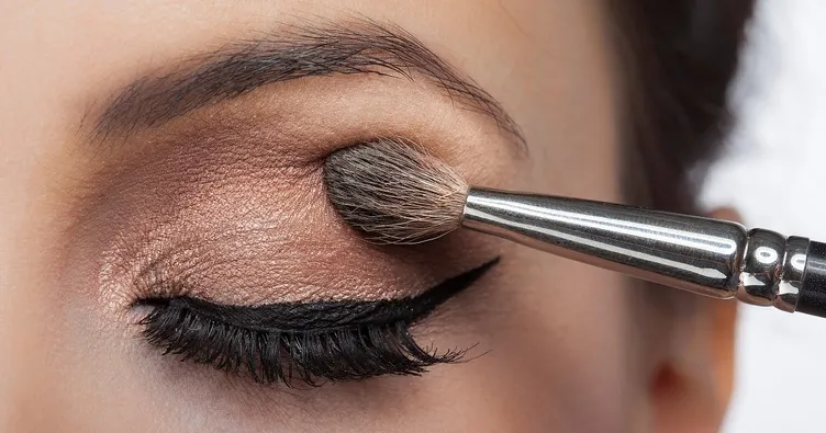 Makyaj yaparken göz sağlığına dikkat!