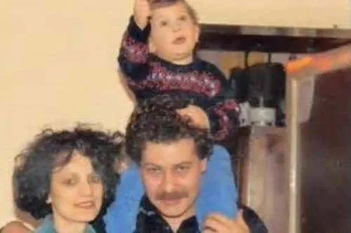 Ünlülerin aile albümleri
