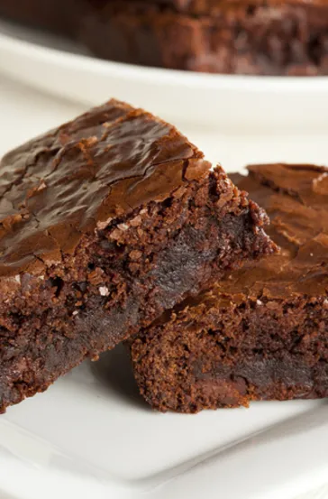Dışı hafif kıtır, içi akışkan! Tam kıvamında brownie tarifi