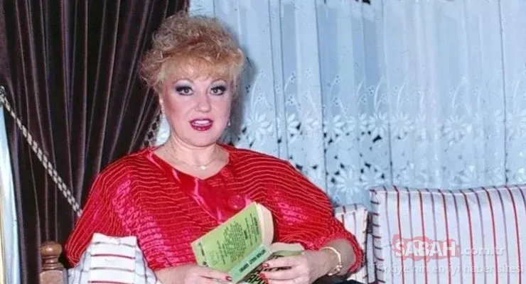 Kamuran Akkor’un ablası Gönül Akkor’un cenazesinde duygusal anlar! Selami Şahin Böyle bir ses Türkiye’ye bir daha gelmez