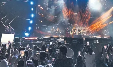 Festivalde Kıraç fırtınası