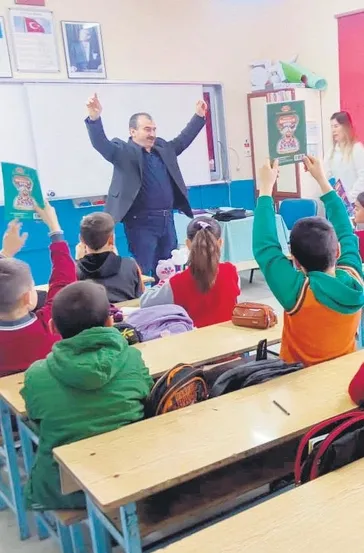 ‘Bilim neferi’ profesör 88 köy dolaştı