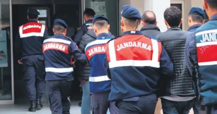 İzmir’de FETÖ operasyonu: 12 gözaltı