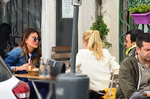 Özlem Yıldız yeni sevgilisi ile görüntülendi