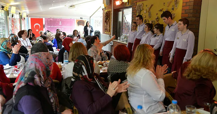 Başkan Ataç kadın muhtarlar ile buluştu