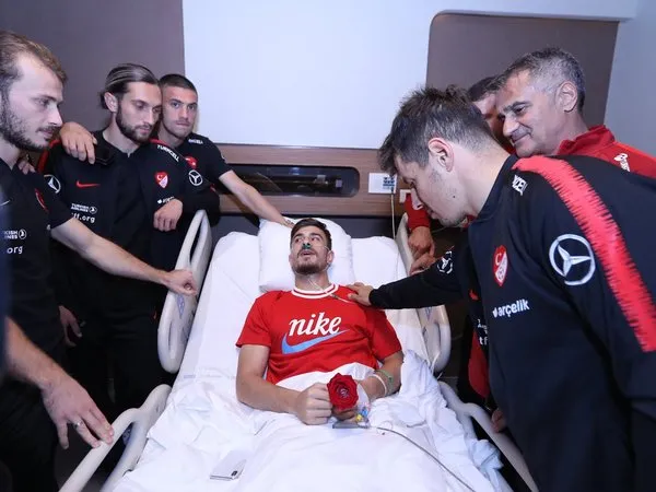 A Milli Takım'dan Dorukhan Toköz'e 'geçmiş olsun' ziyareti