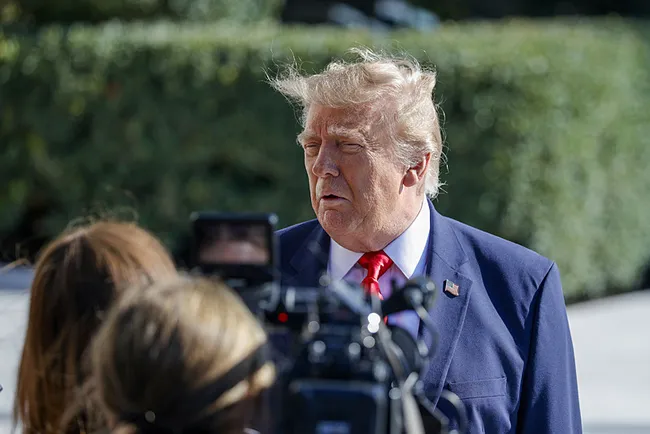 trumptan-hurmuz-bogazi-aciklamasi-bir-yil-oncesine-kiyasla-daha-fazla-petrol-cikariyoruz-1792775952506.jpeg Trump'tan Hürmüz Boğazı açıklaması: Bir yıl öncesine kıyasla daha fazla petrol çıkarıyoruz