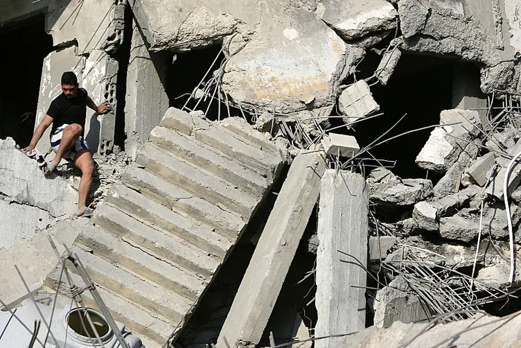 Katil İsrail Lübnan’da kara harekatında başarı sağlayamadı: Hava saldırılarını ise sürdürüyor