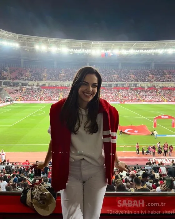 Yağmur Tanrısevsin gönlünü Galatasaraylı yıldız futbolcuya mı kaptırdı? Güzel oyuncudan aşk açıklaması...